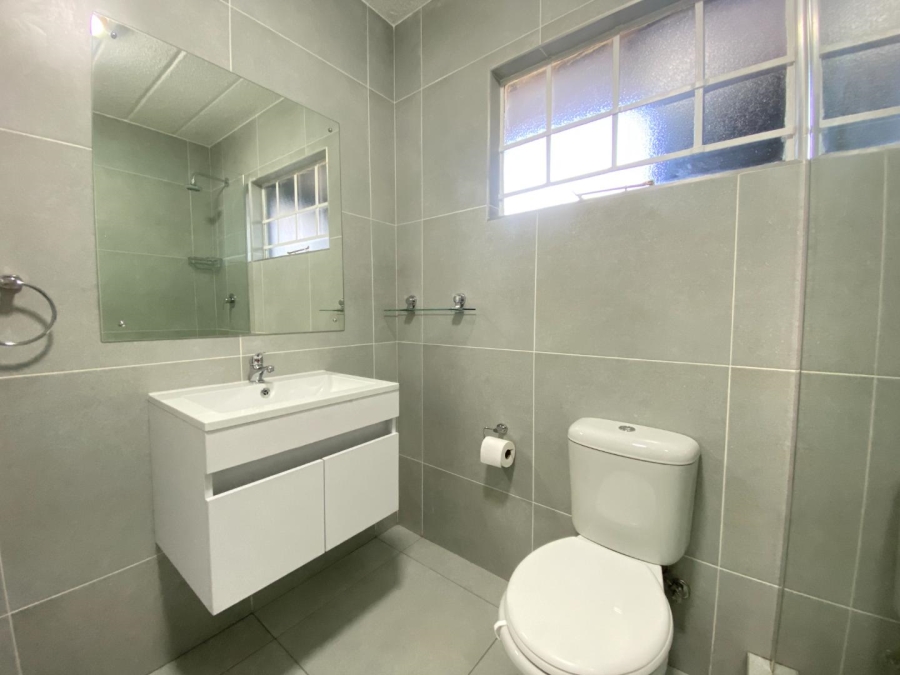 2 Bedroom Property for Sale in Linmeyer Gauteng