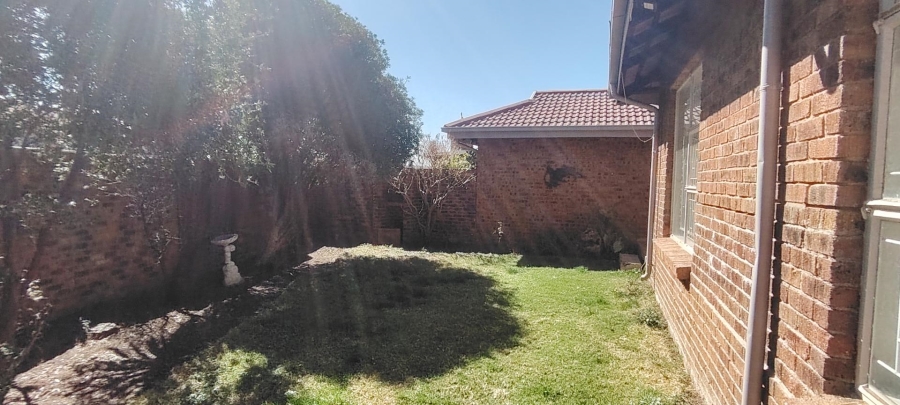 2 Bedroom Property for Sale in New Redruth Gauteng