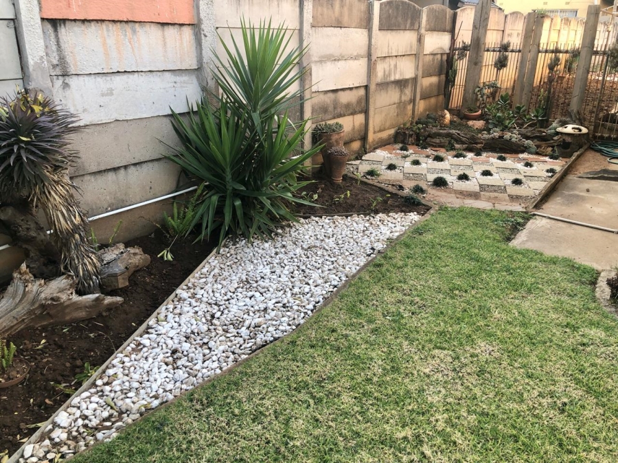 4 Bedroom Property for Sale in Florentia Gauteng