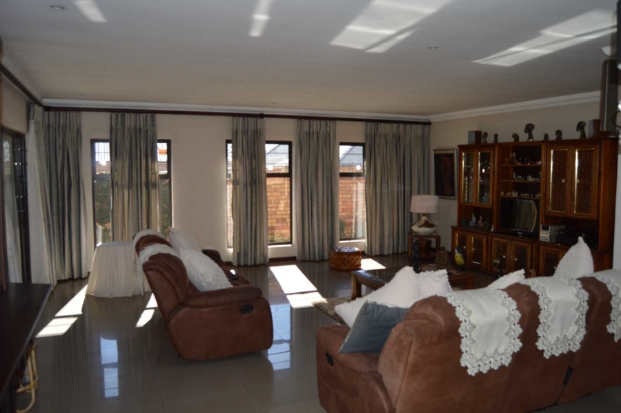 3 Bedroom Property for Sale in New Market Gauteng