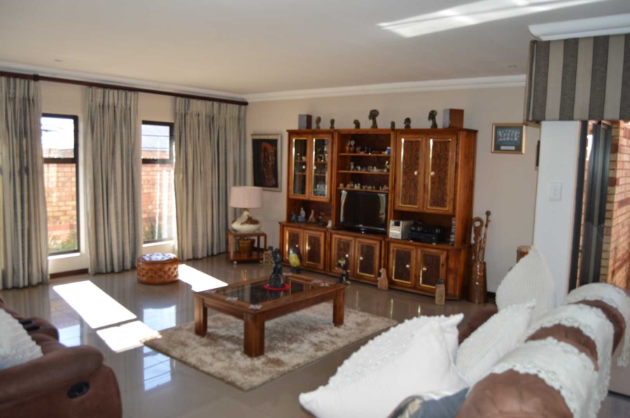 3 Bedroom Property for Sale in New Market Gauteng