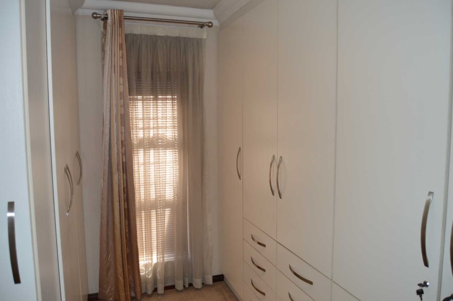 3 Bedroom Property for Sale in New Market Gauteng