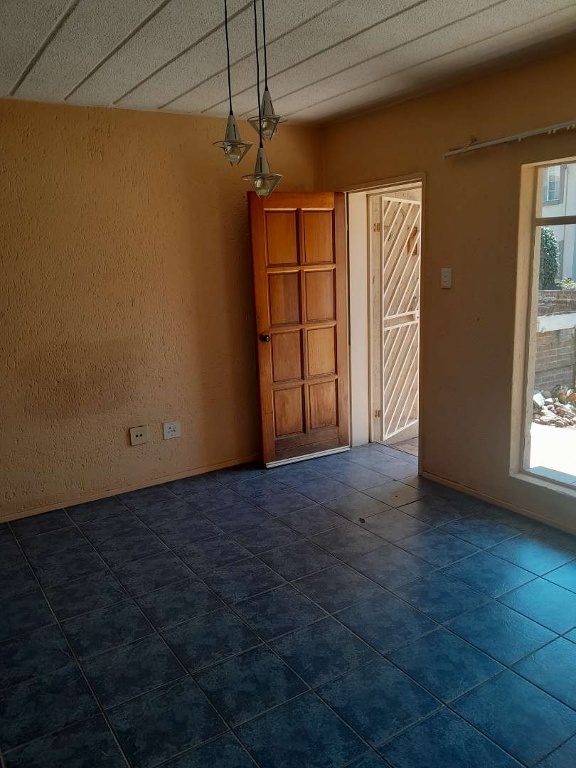 1 Bedroom Property for Sale in Rewlatch Gauteng