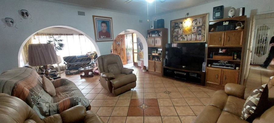 4 Bedroom Property for Sale in Verwoerdpark Gauteng