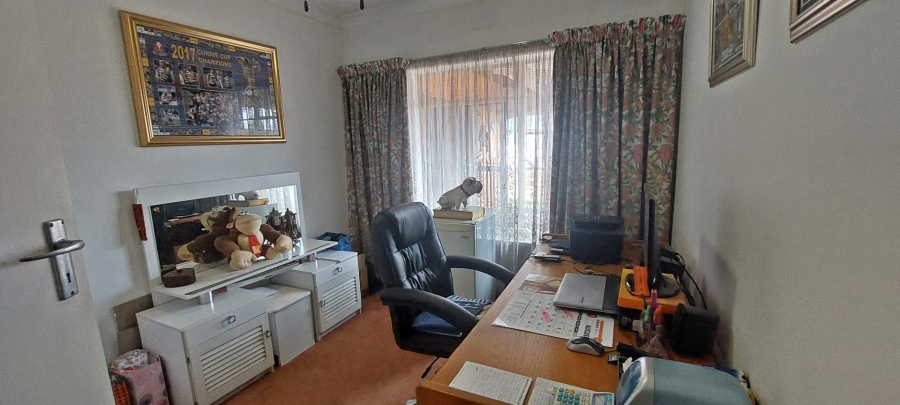 4 Bedroom Property for Sale in Verwoerdpark Gauteng