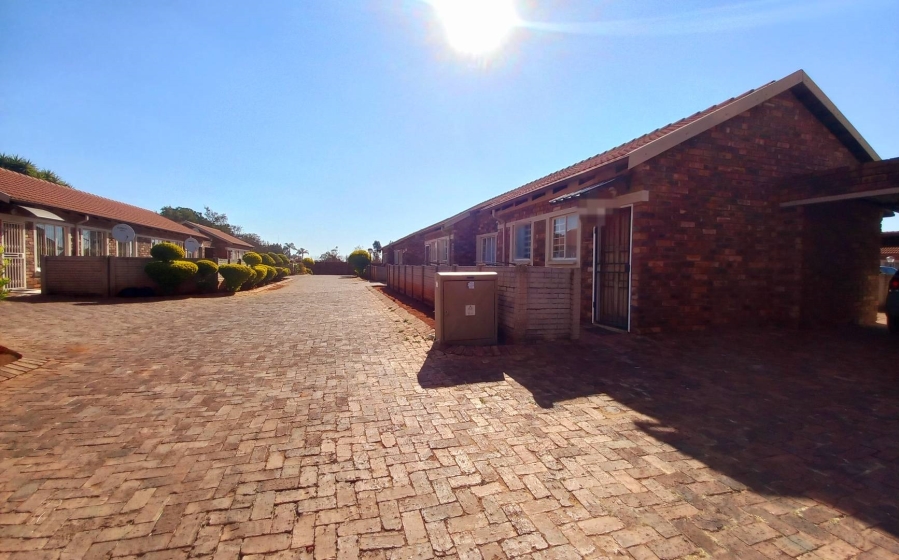 2 Bedroom Property for Sale in The Orchards Gauteng