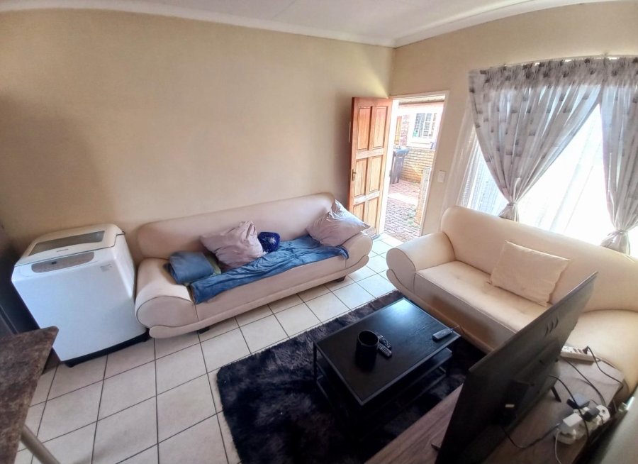 2 Bedroom Property for Sale in The Orchards Gauteng