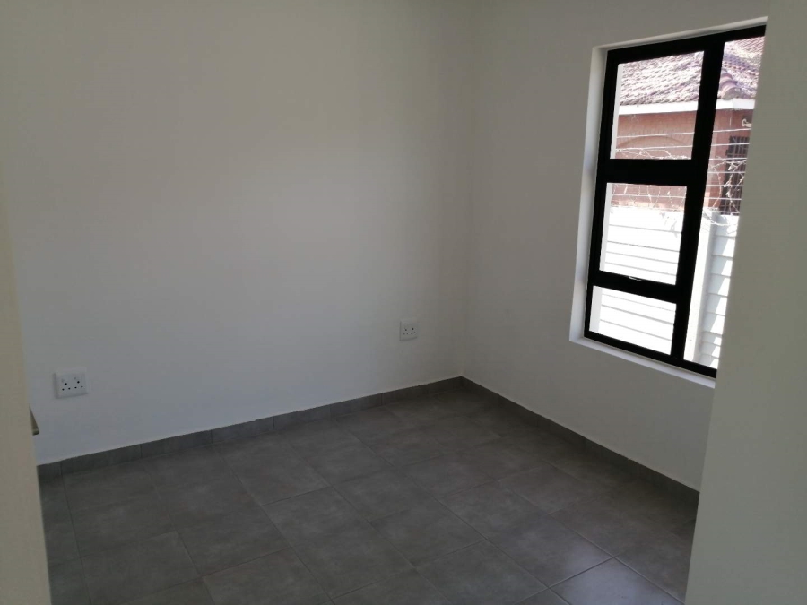 To Let 2 Bedroom Property for Rent in Wendywood Gauteng