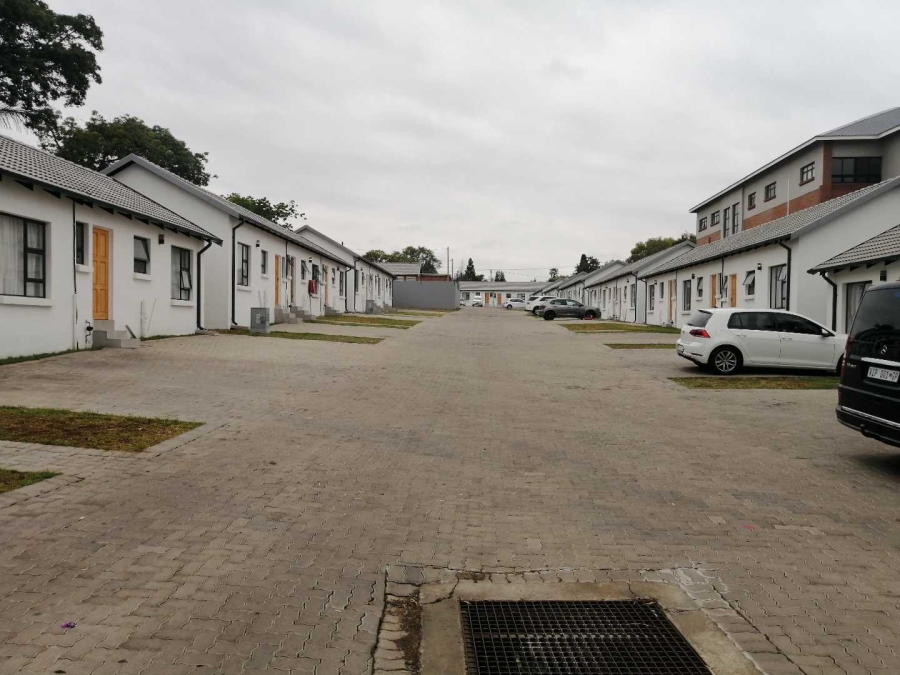 To Let 2 Bedroom Property for Rent in Wendywood Gauteng