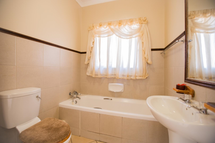 To Let 3 Bedroom Property for Rent in Equestria Gauteng