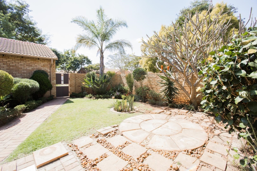 To Let 3 Bedroom Property for Rent in Equestria Gauteng