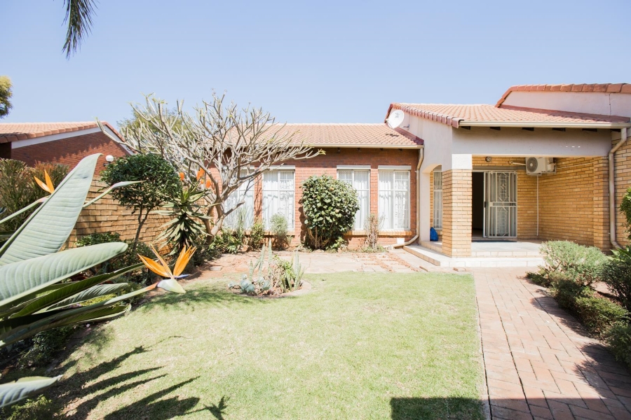 To Let 3 Bedroom Property for Rent in Equestria Gauteng