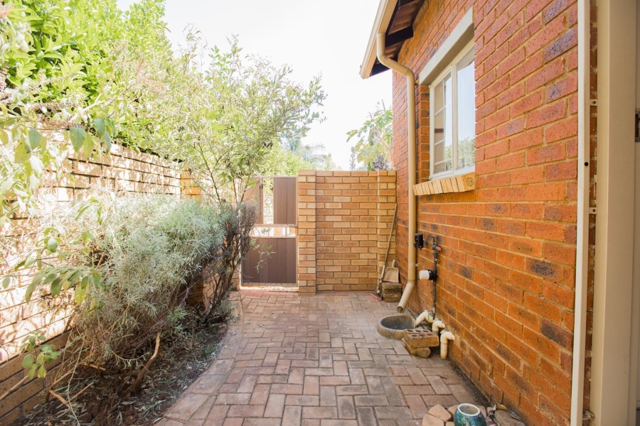 To Let 3 Bedroom Property for Rent in Equestria Gauteng