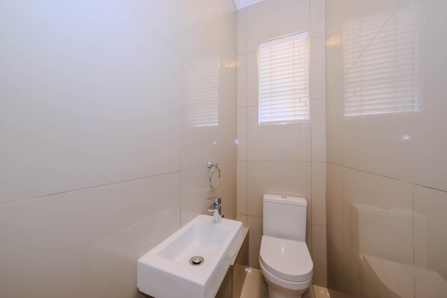 2 Bedroom Property for Sale in Killarney Gauteng