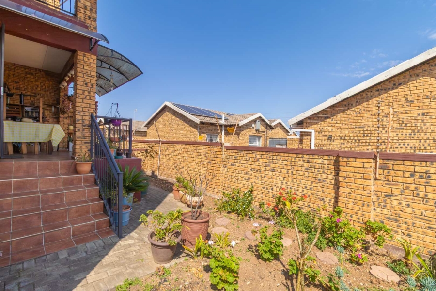 2 Bedroom Property for Sale in Honeydew Gauteng