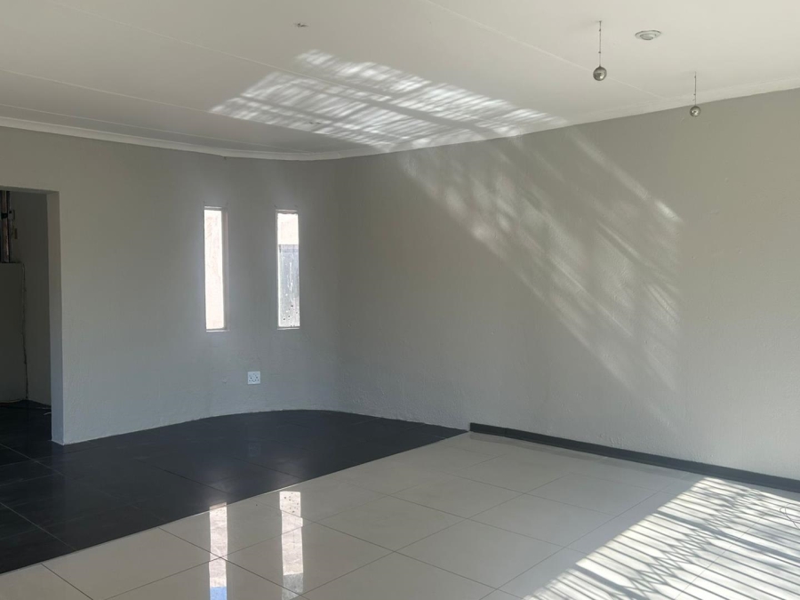 To Let 3 Bedroom Property for Rent in Noordwyk Gauteng