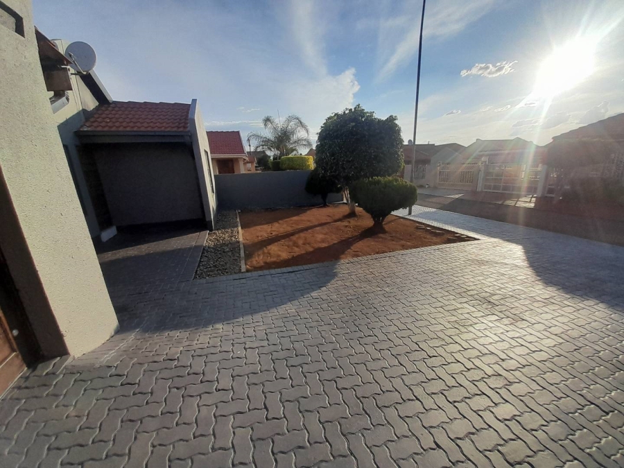 2 Bedroom Property for Sale in Mabopane Gauteng