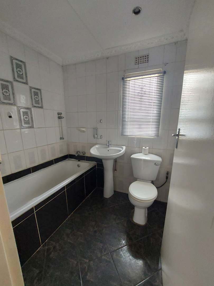 2 Bedroom Property for Sale in Mabopane Gauteng