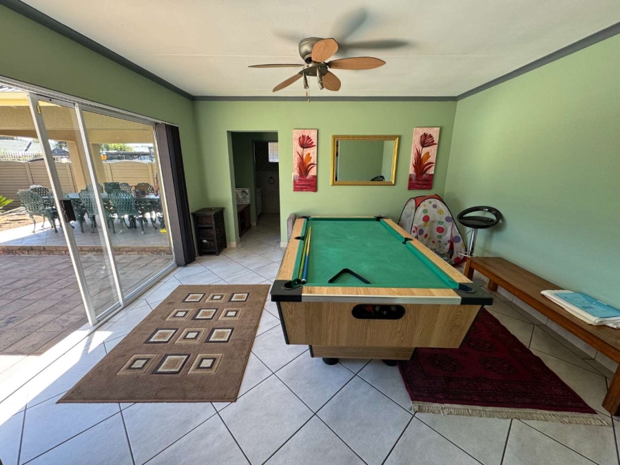 4 Bedroom Property for Sale in Verwoerdpark Gauteng