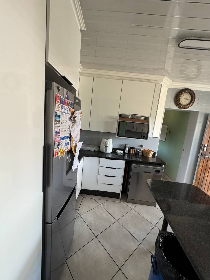 4 Bedroom Property for Sale in Verwoerdpark Gauteng