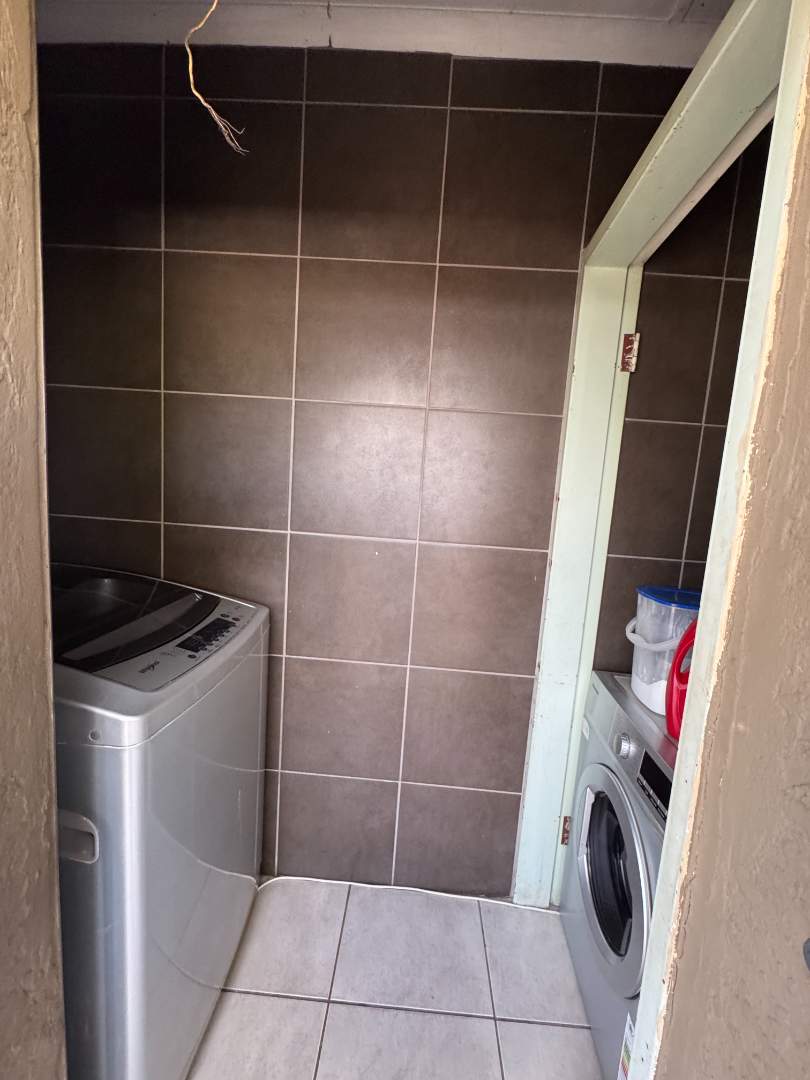 4 Bedroom Property for Sale in Verwoerdpark Gauteng