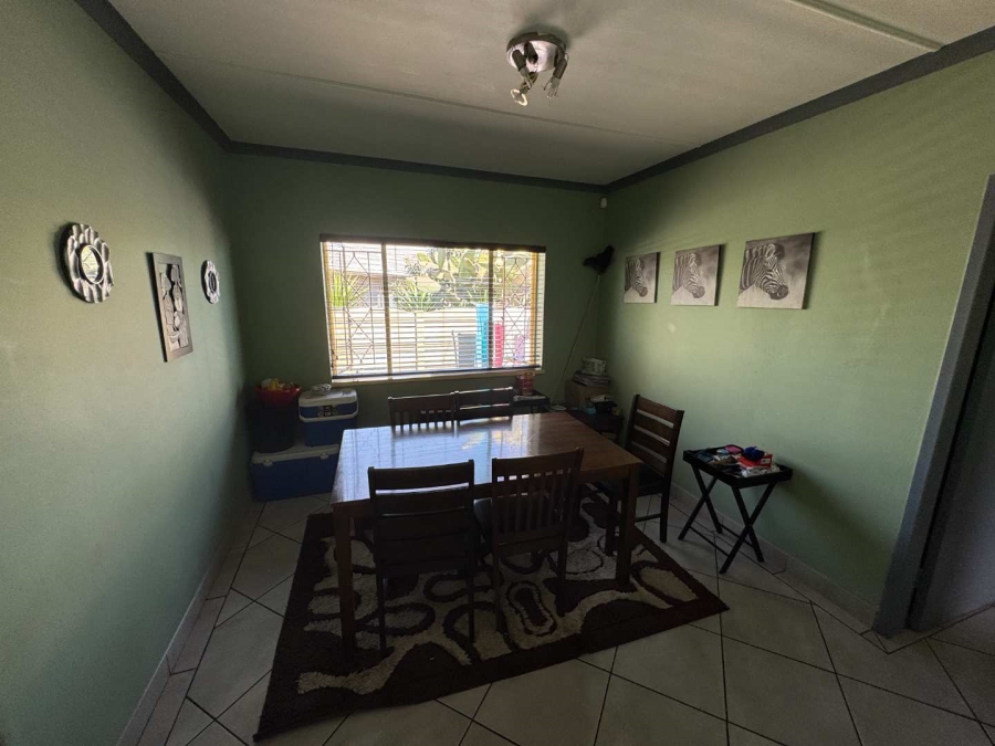 4 Bedroom Property for Sale in Verwoerdpark Gauteng