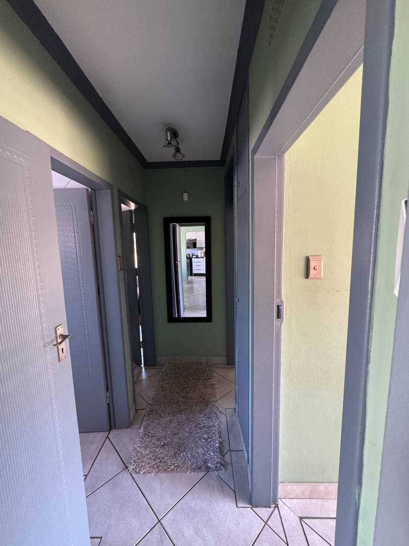 4 Bedroom Property for Sale in Verwoerdpark Gauteng