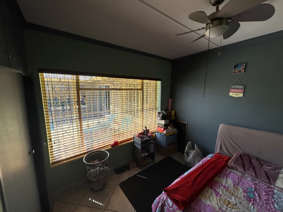 4 Bedroom Property for Sale in Verwoerdpark Gauteng