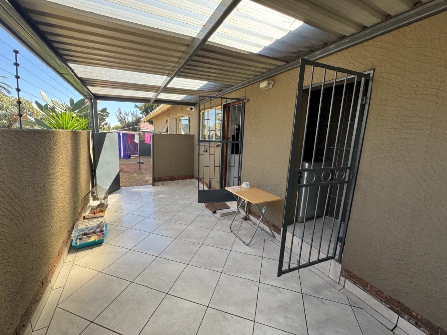 4 Bedroom Property for Sale in Verwoerdpark Gauteng
