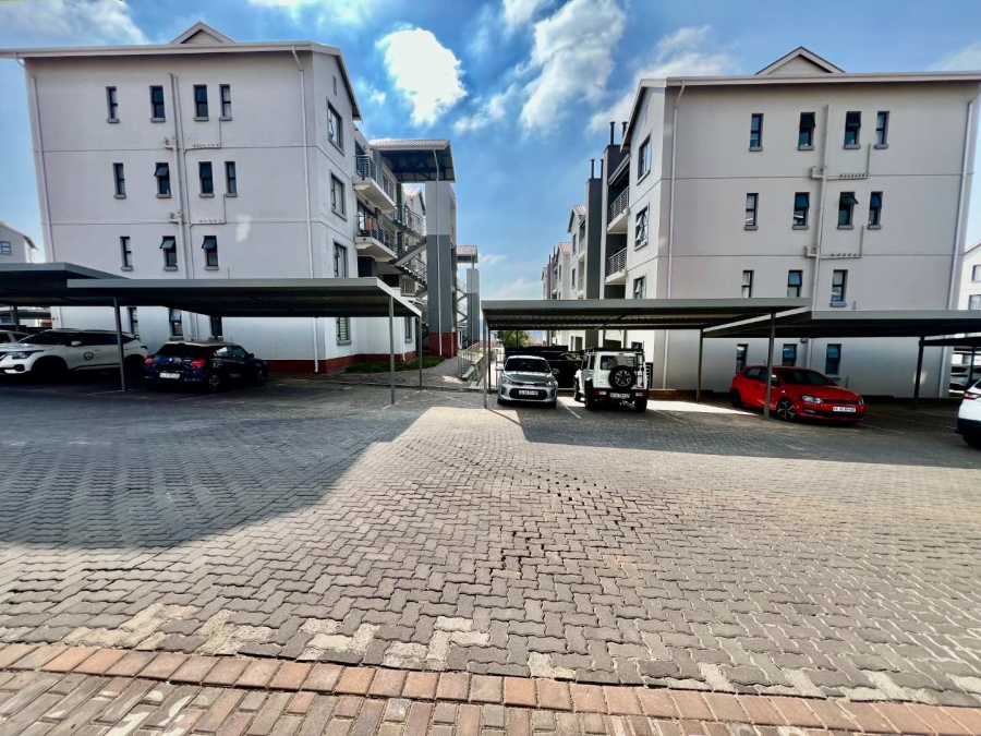 1 Bedroom Property for Sale in Modderfontein Gauteng