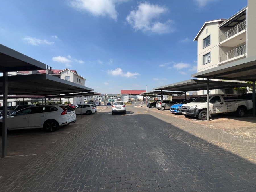 1 Bedroom Property for Sale in Modderfontein Gauteng