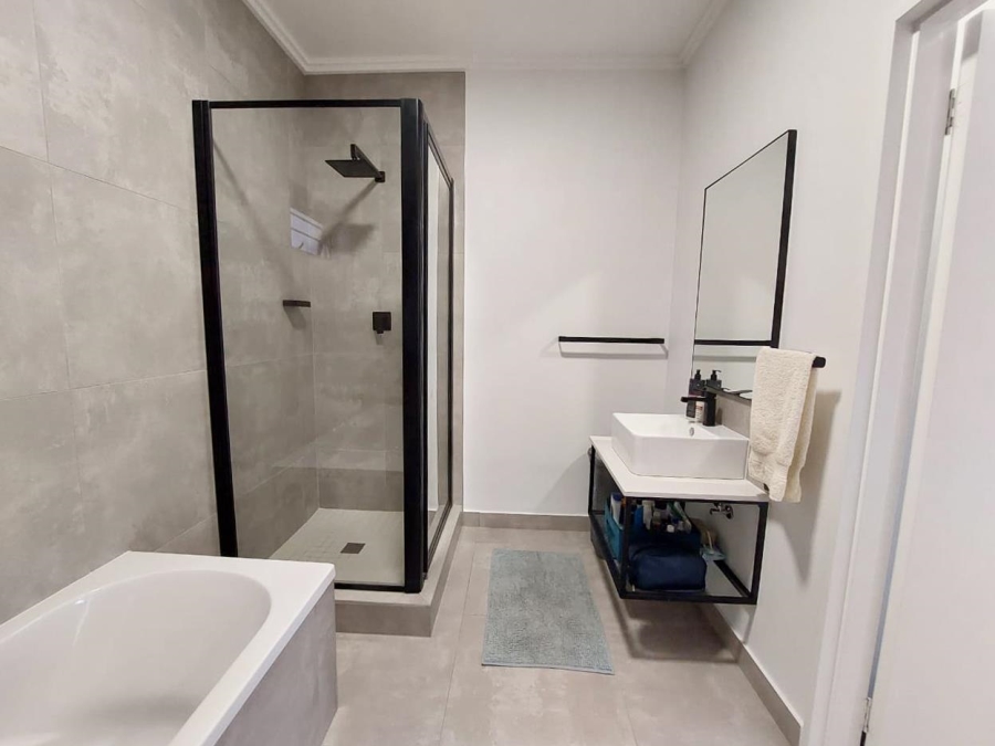 To Let 2 Bedroom Property for Rent in Beverley Gauteng