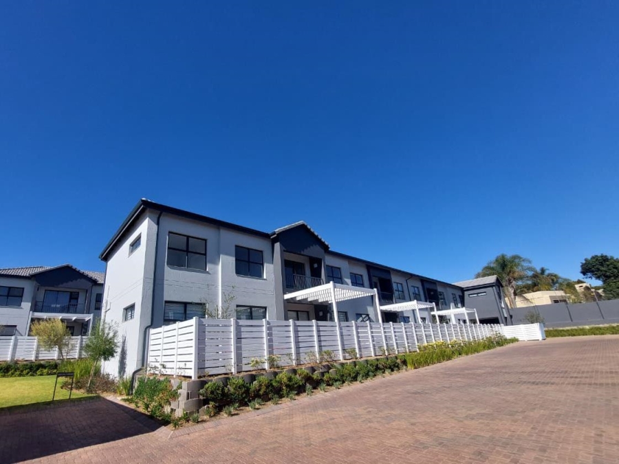 To Let 2 Bedroom Property for Rent in Beverley Gauteng