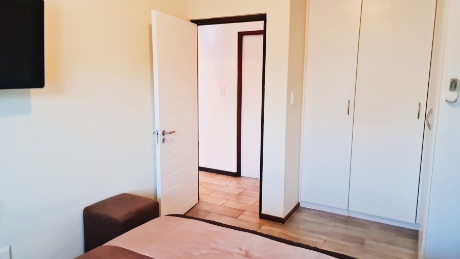 To Let 1 Bedroom Property for Rent in Jackal Creek Golf Estate Gauteng