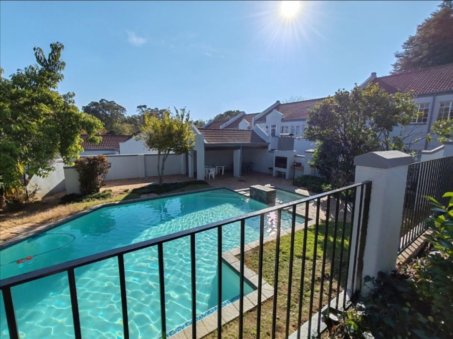 2 Bedroom Property for Sale in Woodmead Gauteng