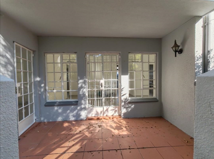 2 Bedroom Property for Sale in Woodmead Gauteng