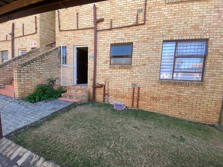 2 Bedroom Property for Sale in Wilgeheuwel Gauteng