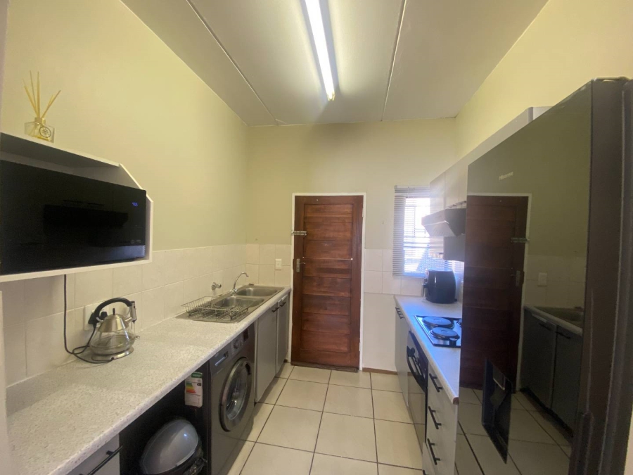 2 Bedroom Property for Sale in Wilgeheuwel Gauteng