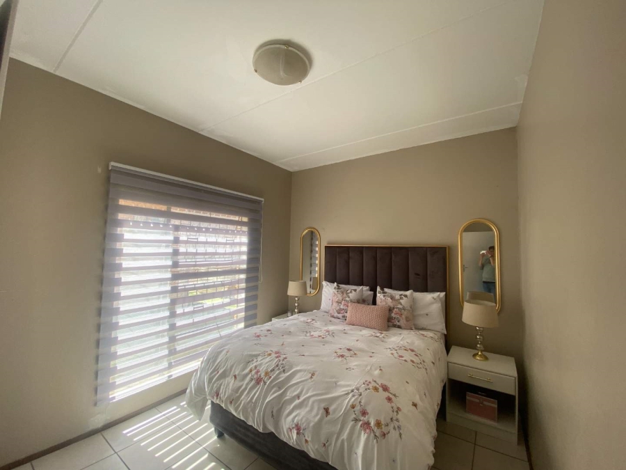 2 Bedroom Property for Sale in Wilgeheuwel Gauteng