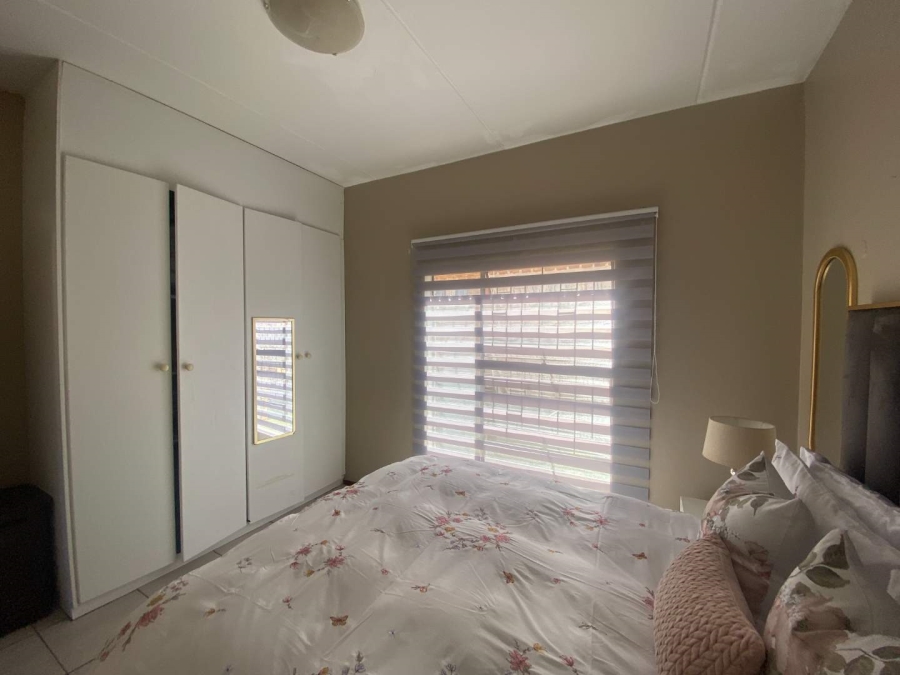 2 Bedroom Property for Sale in Wilgeheuwel Gauteng