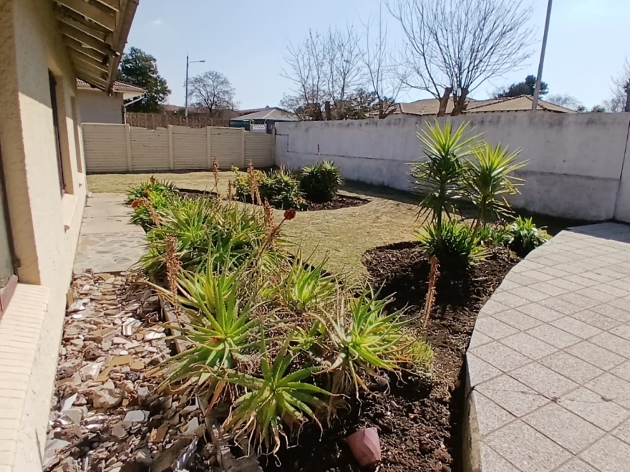 3 Bedroom Property for Sale in Raceview Gauteng