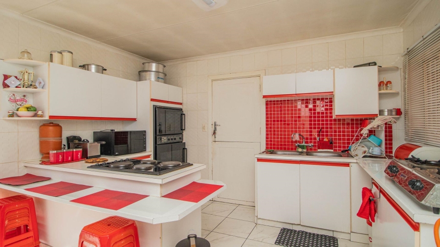 4 Bedroom Property for Sale in Bakerton Gauteng