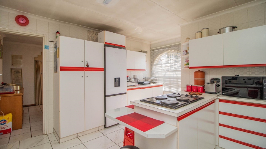 4 Bedroom Property for Sale in Bakerton Gauteng