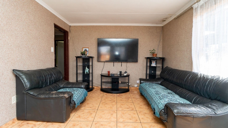 5 Bedroom Property for Sale in Bakerton Gauteng