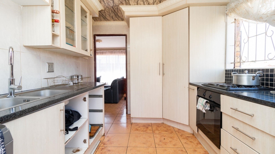 5 Bedroom Property for Sale in Bakerton Gauteng