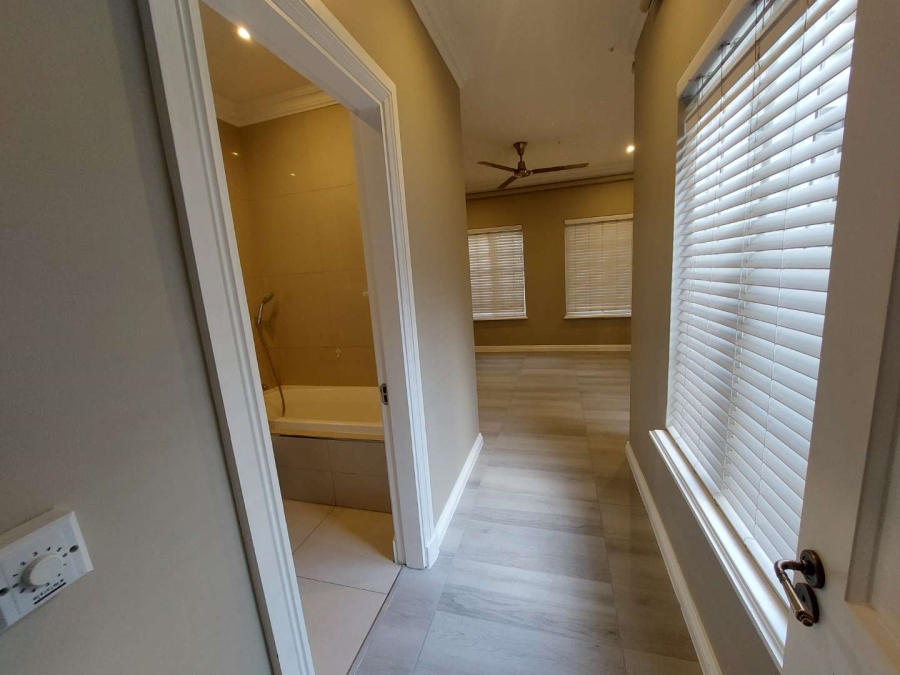To Let 3 Bedroom Property for Rent in Sandhurst Gauteng