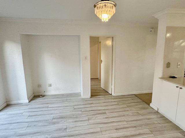 To Let 1 Bedroom Property for Rent in Parkmore Gauteng