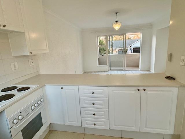 To Let 1 Bedroom Property for Rent in Parkmore Gauteng