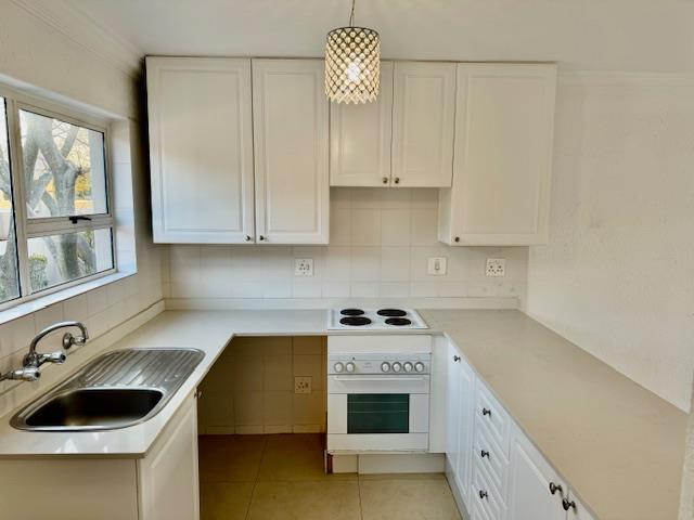 To Let 1 Bedroom Property for Rent in Parkmore Gauteng