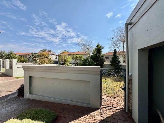 To Let 3 Bedroom Property for Rent in Morningside Manor Gauteng